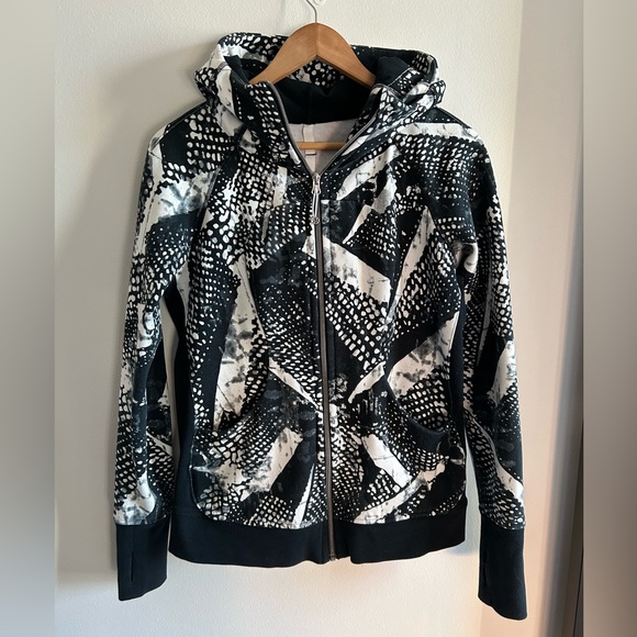 lululemon athletica Tops - Lululemon Scuba Hoodie